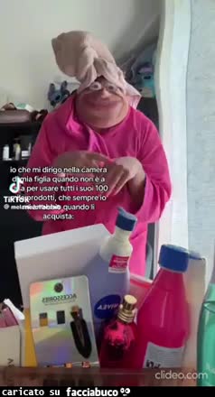 Io che mi dirigo in camera di mia figlia quando non รจ a casa per usare i suoi 100 prodotti che sempre io mi arrabbio quando li acquista