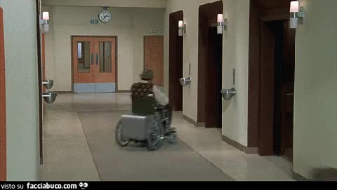 Quando su Facciabuco si fa ora di cena&hellip; C'è un gran viavai di persone che si ritirano